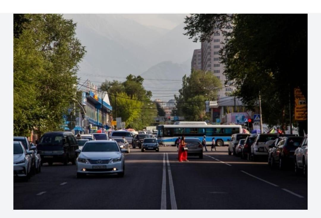 Tastaq Hostel Almaty Ngoại thất bức ảnh
