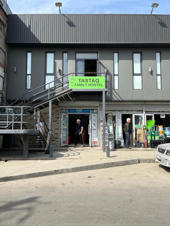 Tastaq Hostel Almaty Ngoại thất bức ảnh