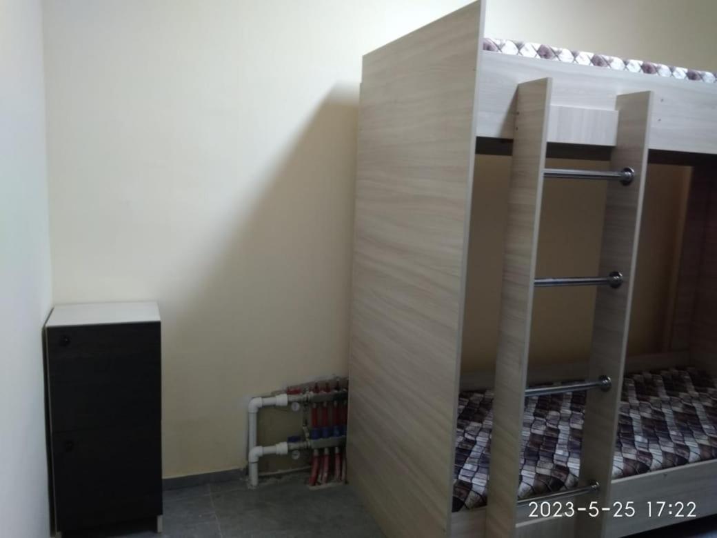 Tastaq Hostel Almaty Ngoại thất bức ảnh