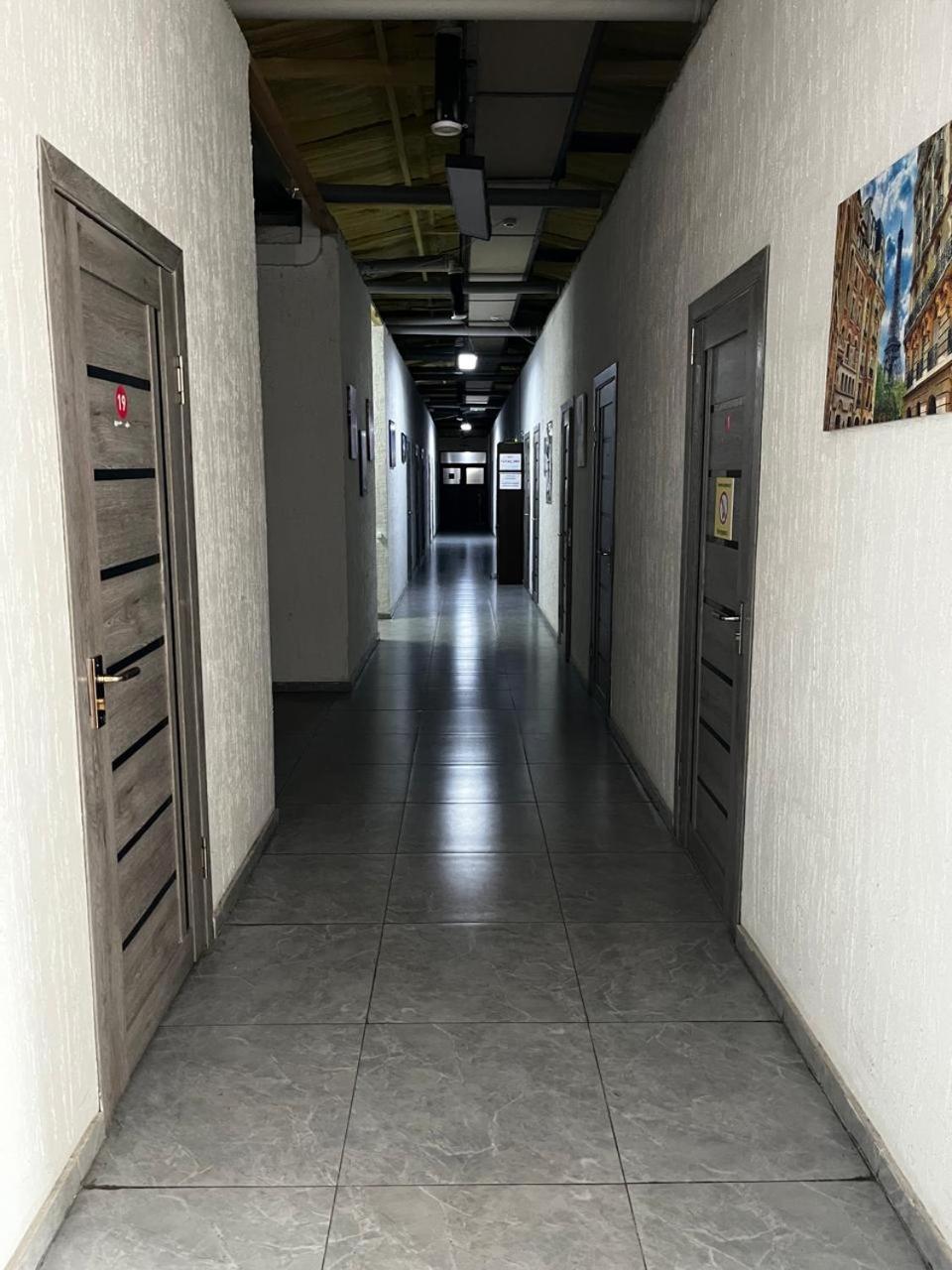 Tastaq Hostel Almaty Ngoại thất bức ảnh
